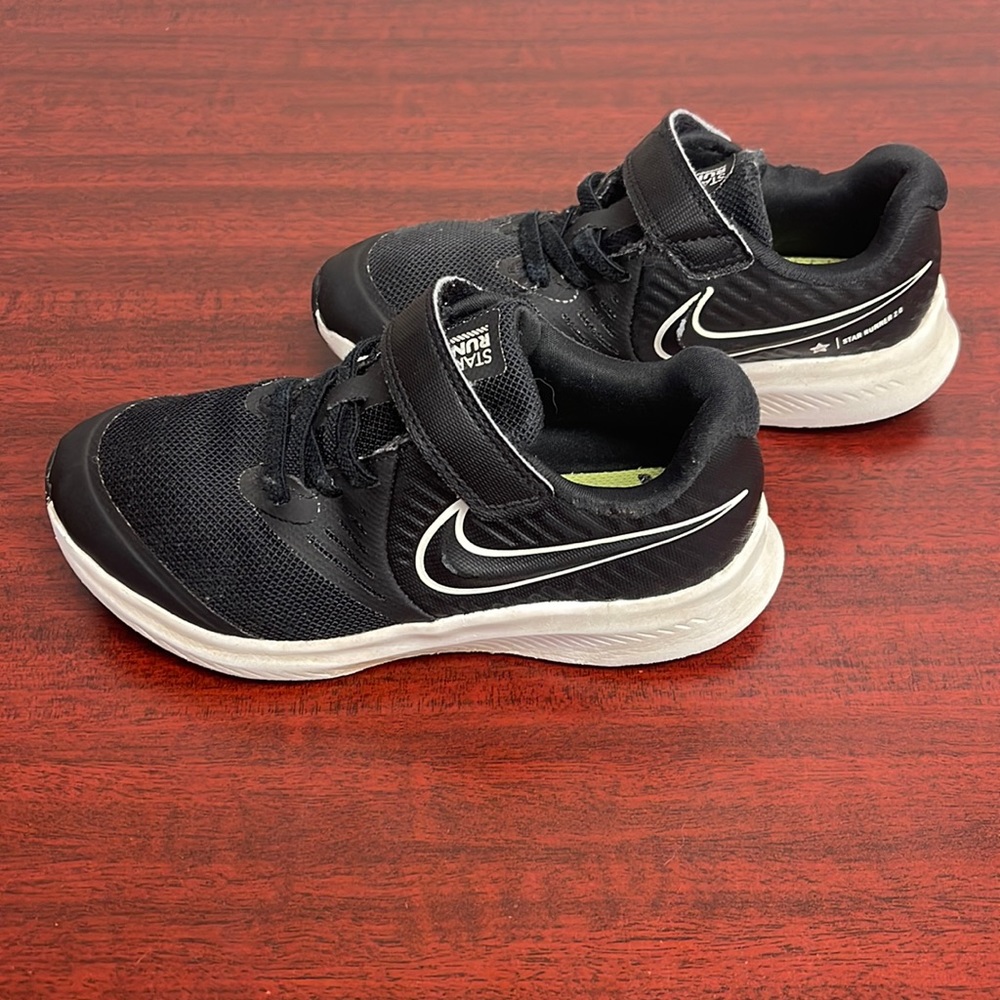 Nike Star Runner 3